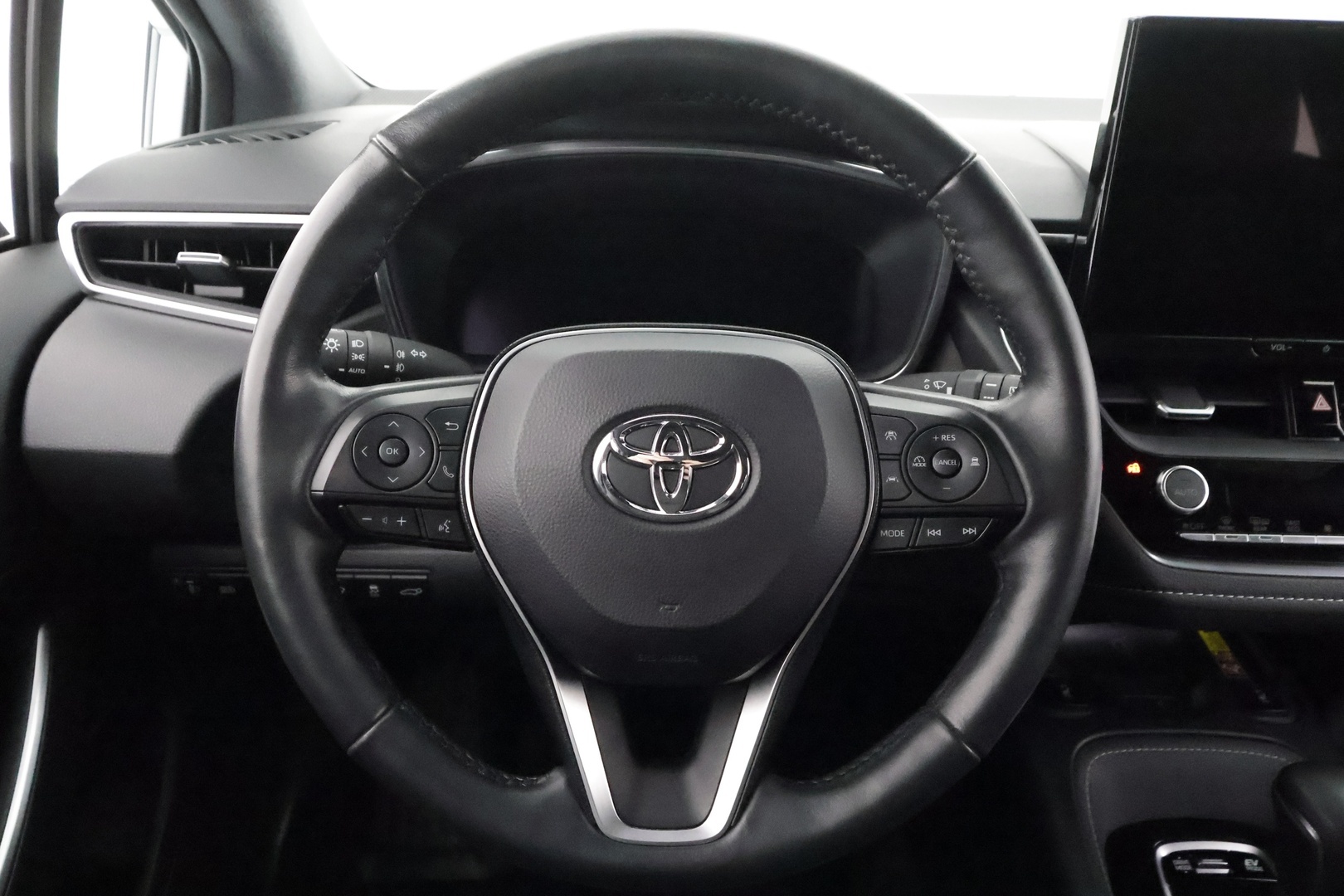 TOYOTA Corolla 2024