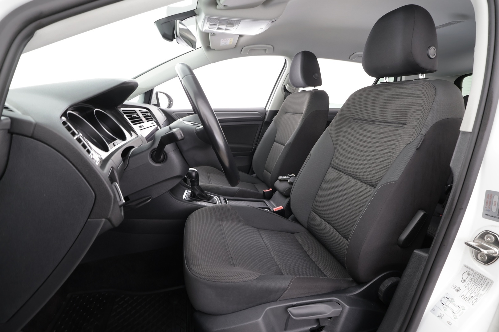 VOLKSWAGEN Golf 2020