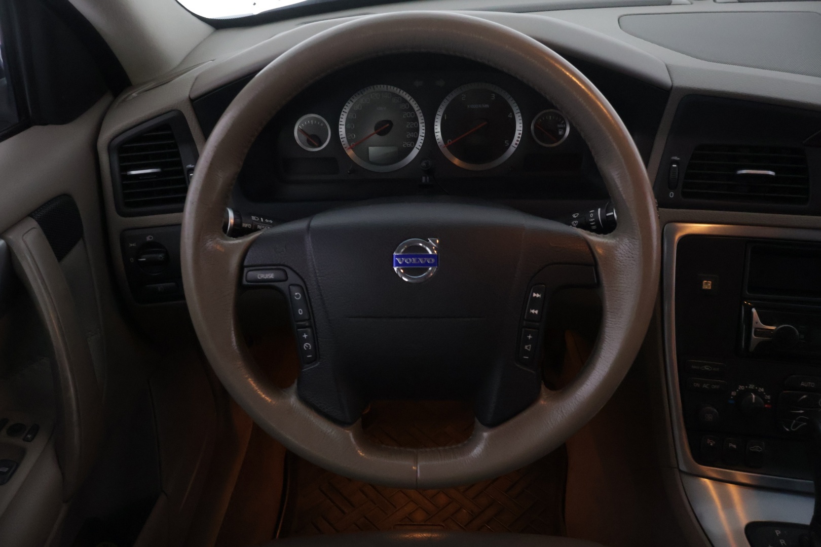 VOLVO XC70 2007