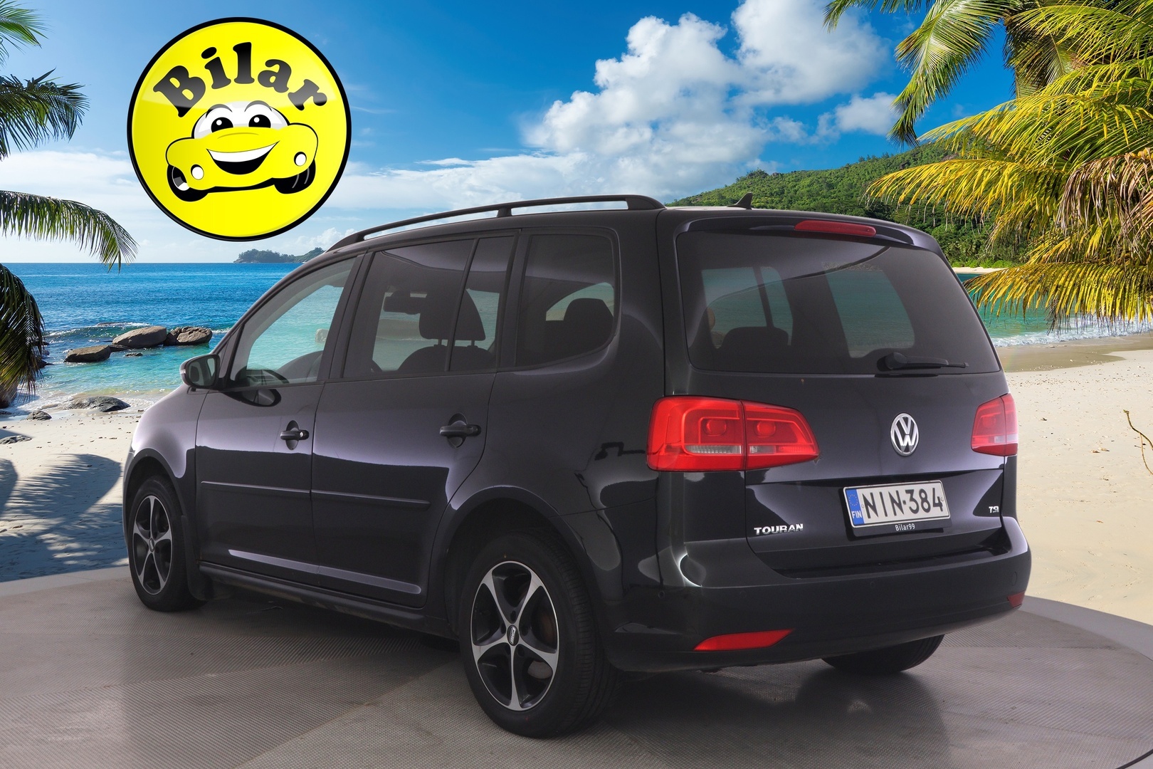 VOLKSWAGEN Touran 2012