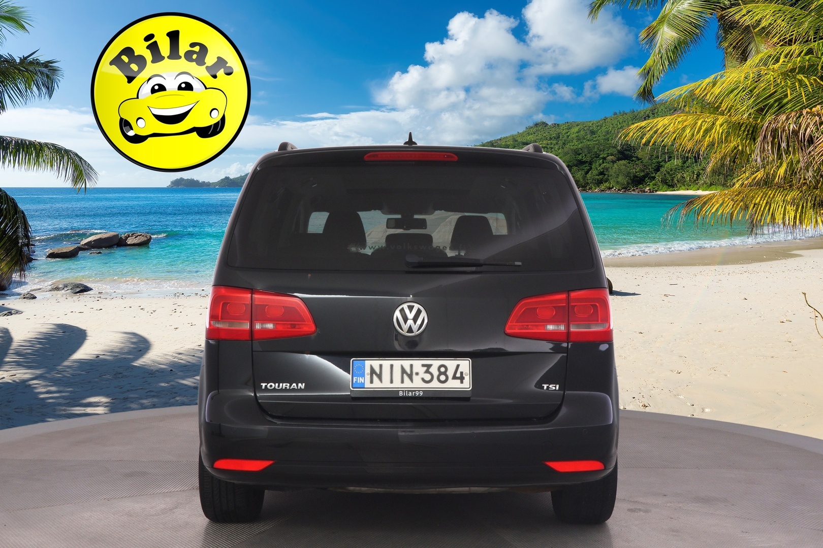 VOLKSWAGEN Touran 2012