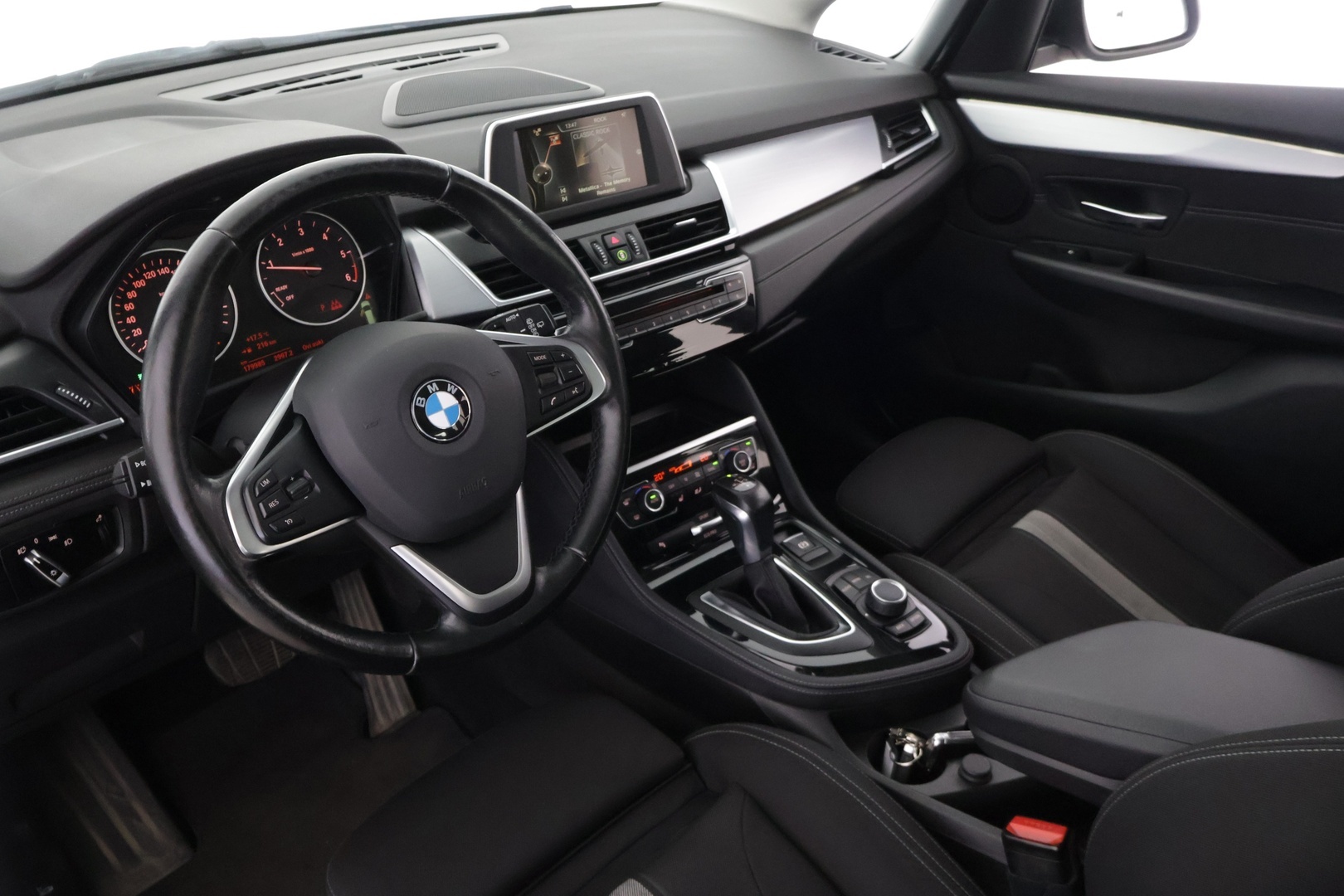 BMW 218 2016