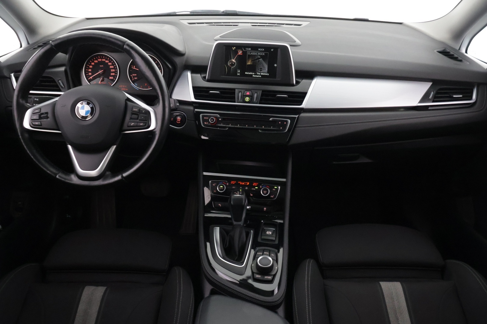 BMW 218 2016
