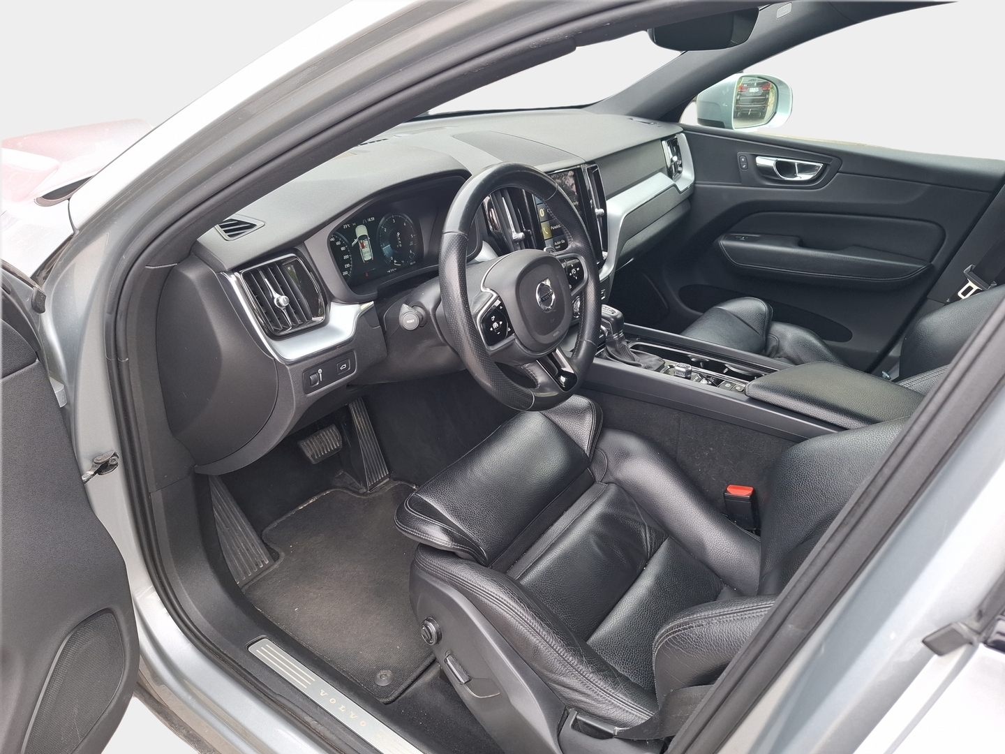 VOLVO XC60 2017