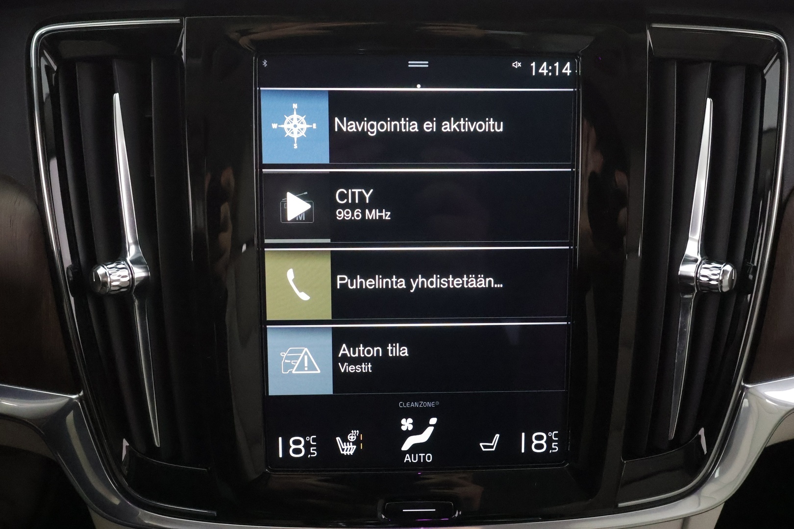 VOLVO V90 2021