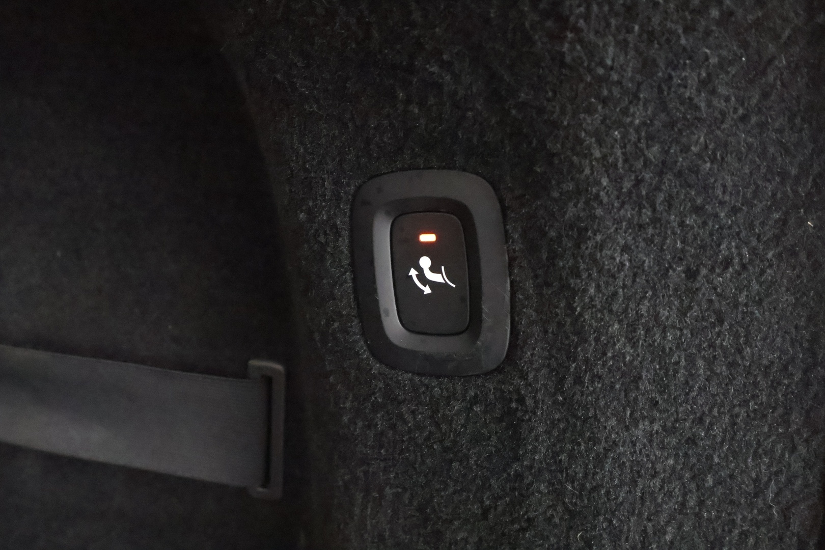 VOLVO V90 2021