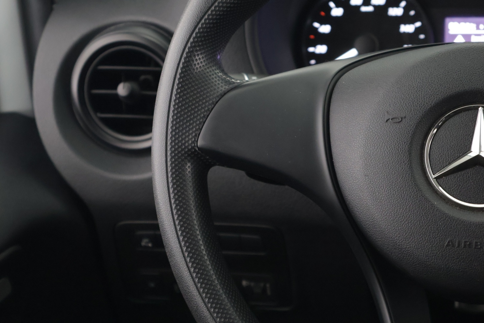 MERCEDES-BENZ VITO 2020