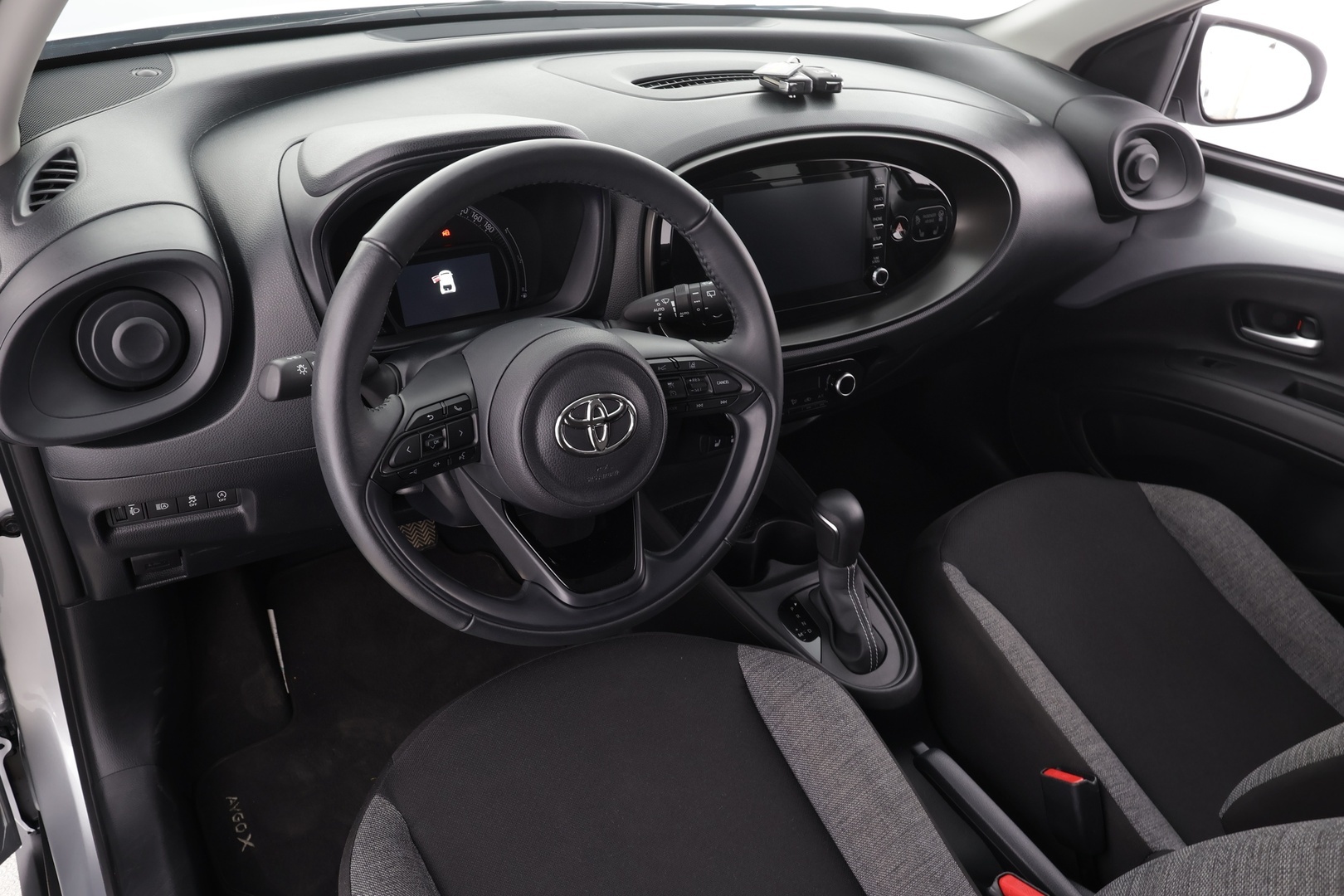 TOYOTA Aygo X 2023