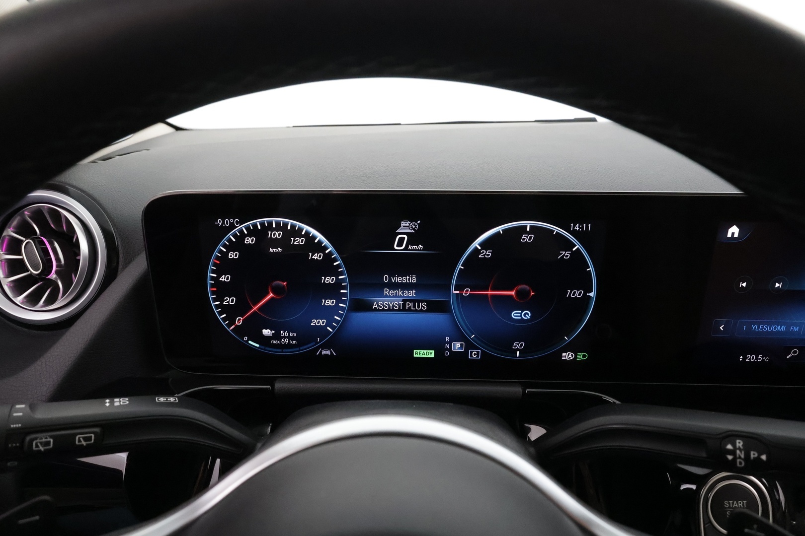 MERCEDES-BENZ EQA 2024