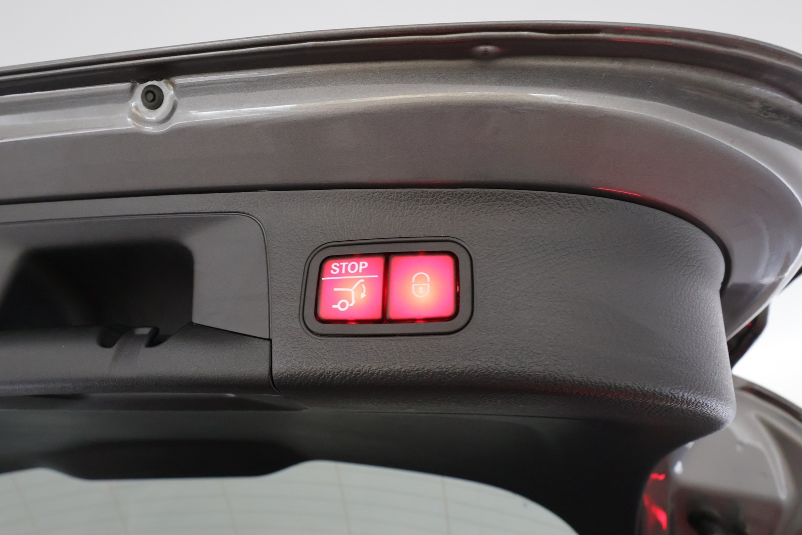 MERCEDES-BENZ EQA 2024