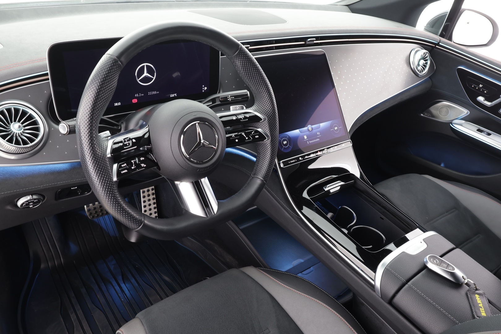 MERCEDES-BENZ EQE 2022