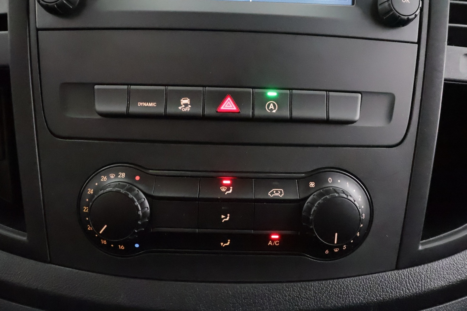 MERCEDES-BENZ VITO 2024