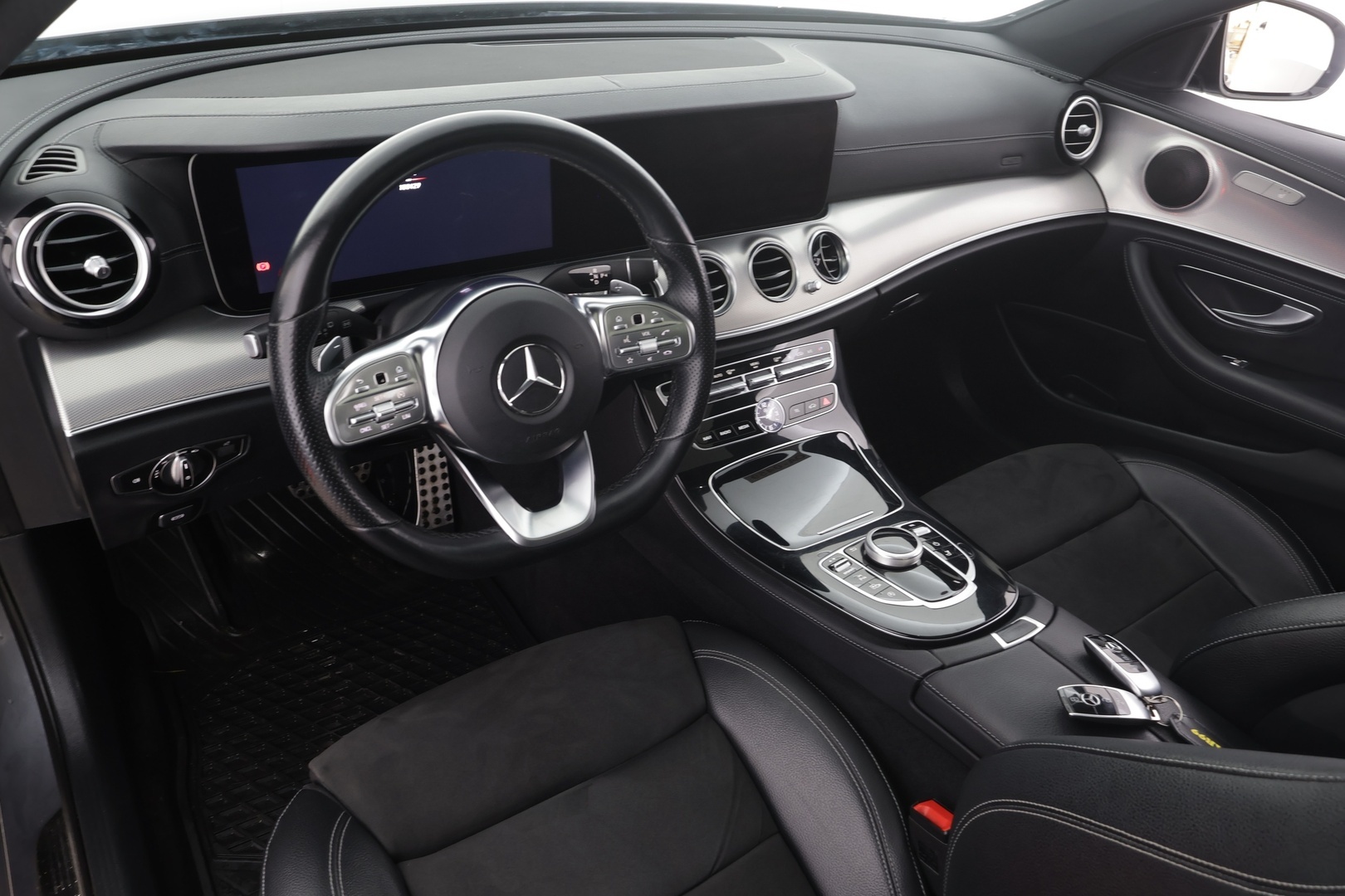 MERCEDES-BENZ E 2019