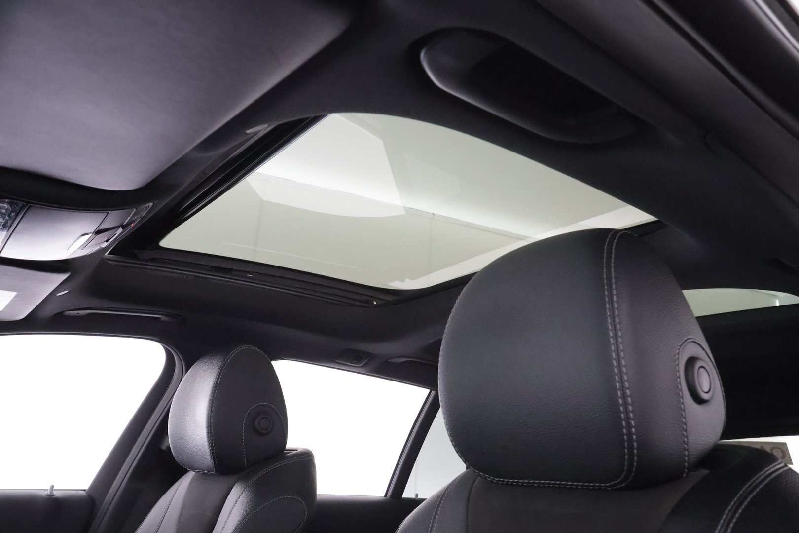 MERCEDES-BENZ E 2019