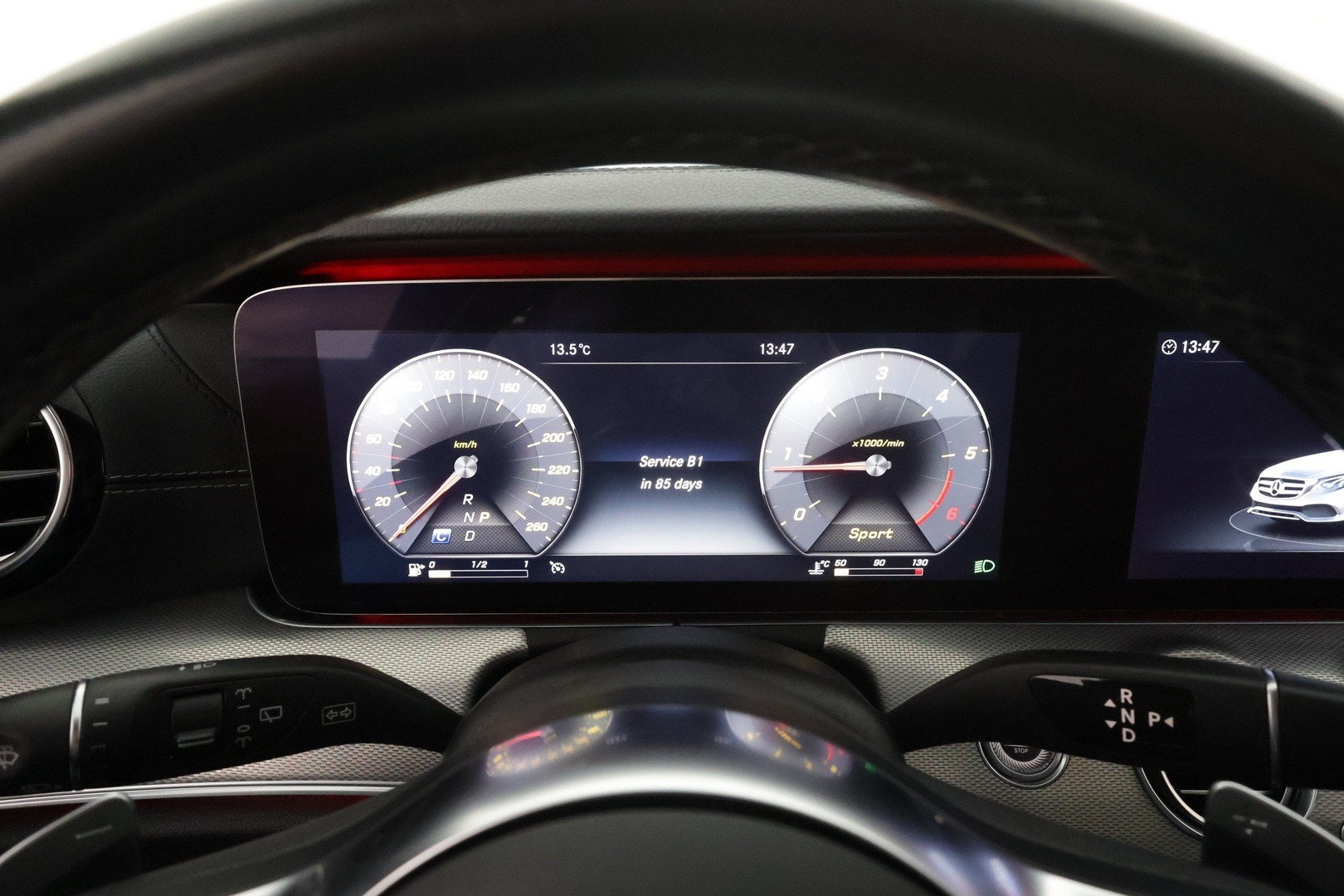 MERCEDES-BENZ E 2019