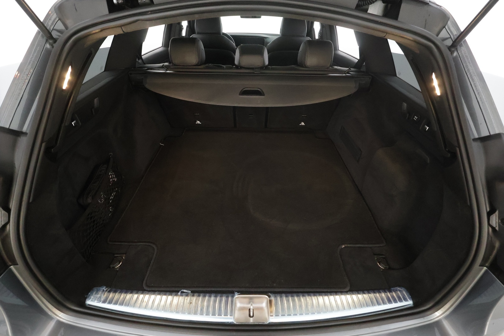 MERCEDES-BENZ E 2019