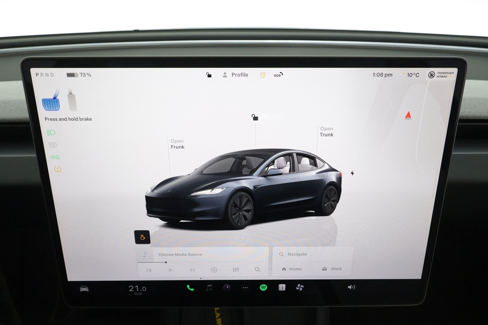 TESLA MODEL 3 2024