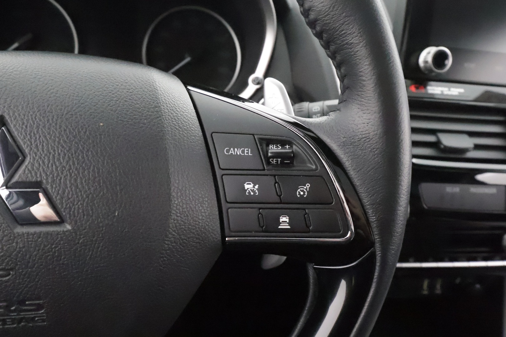 MITSUBISHI Eclipse Cross 2021