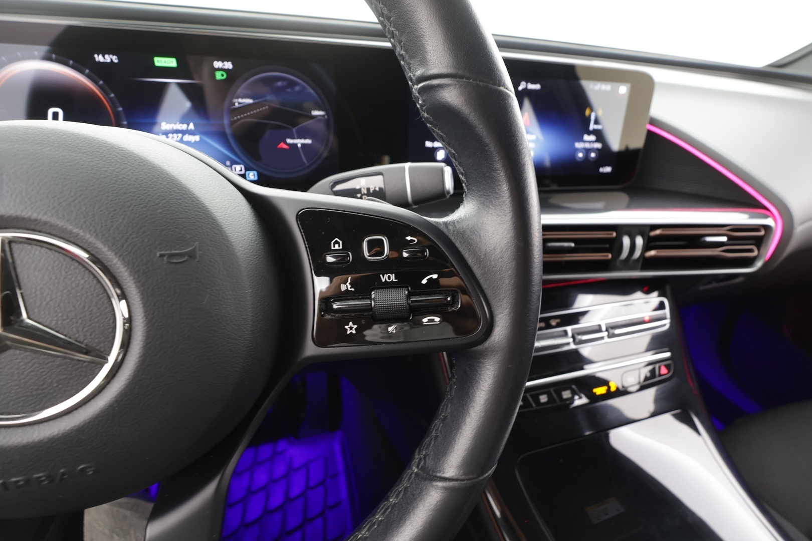 MERCEDES-BENZ EQC 2022