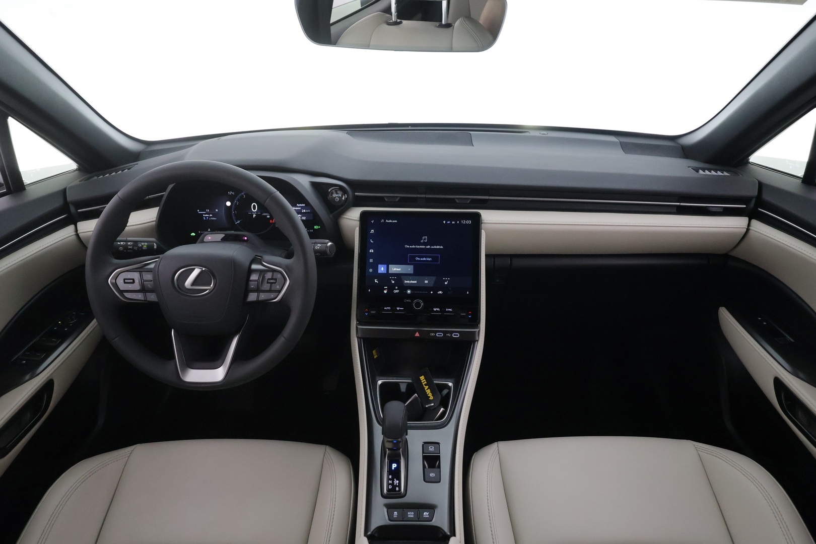 LEXUS LBX 2024