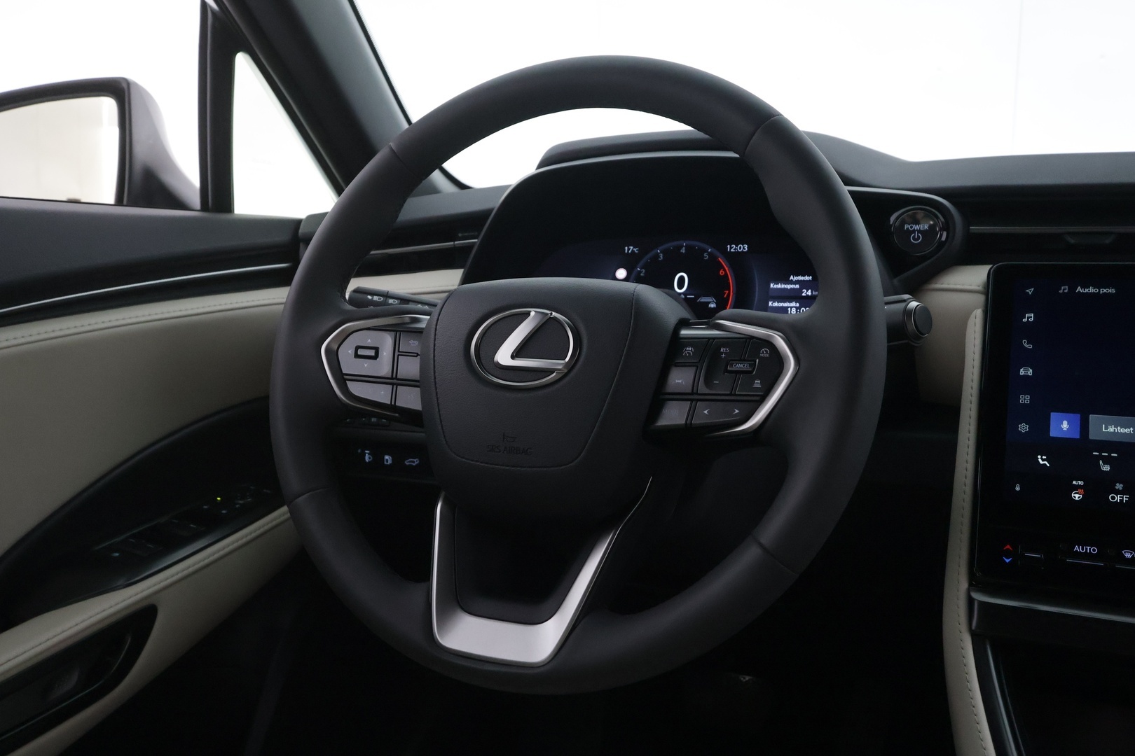 LEXUS LBX 2024