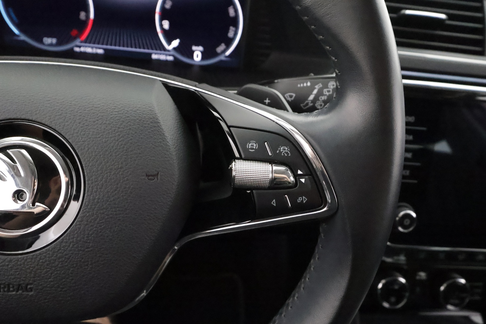SKODA SUPERB 2023