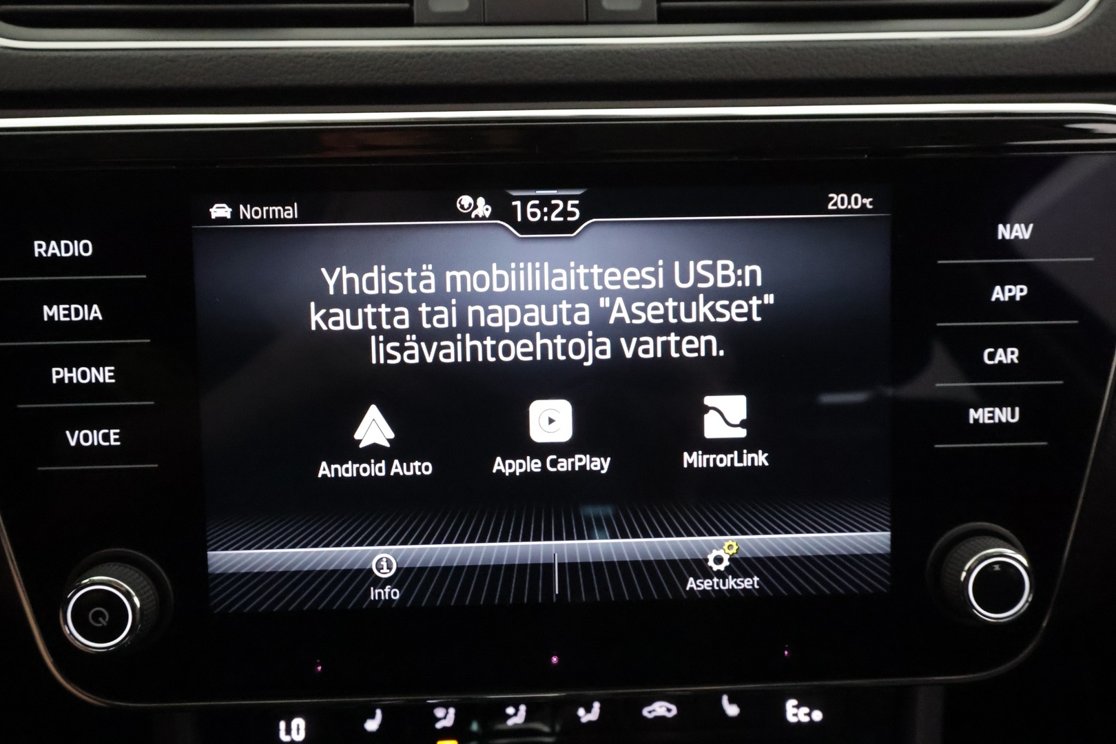 SKODA SUPERB 2023