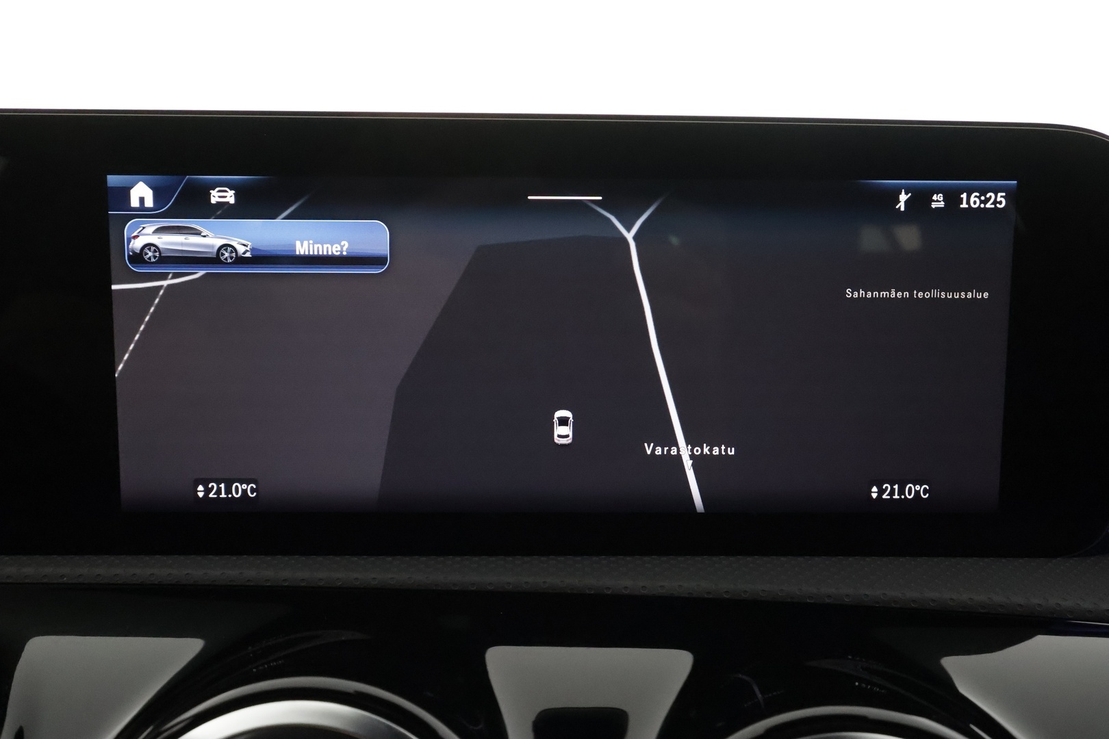 MERCEDES-BENZ A 2023