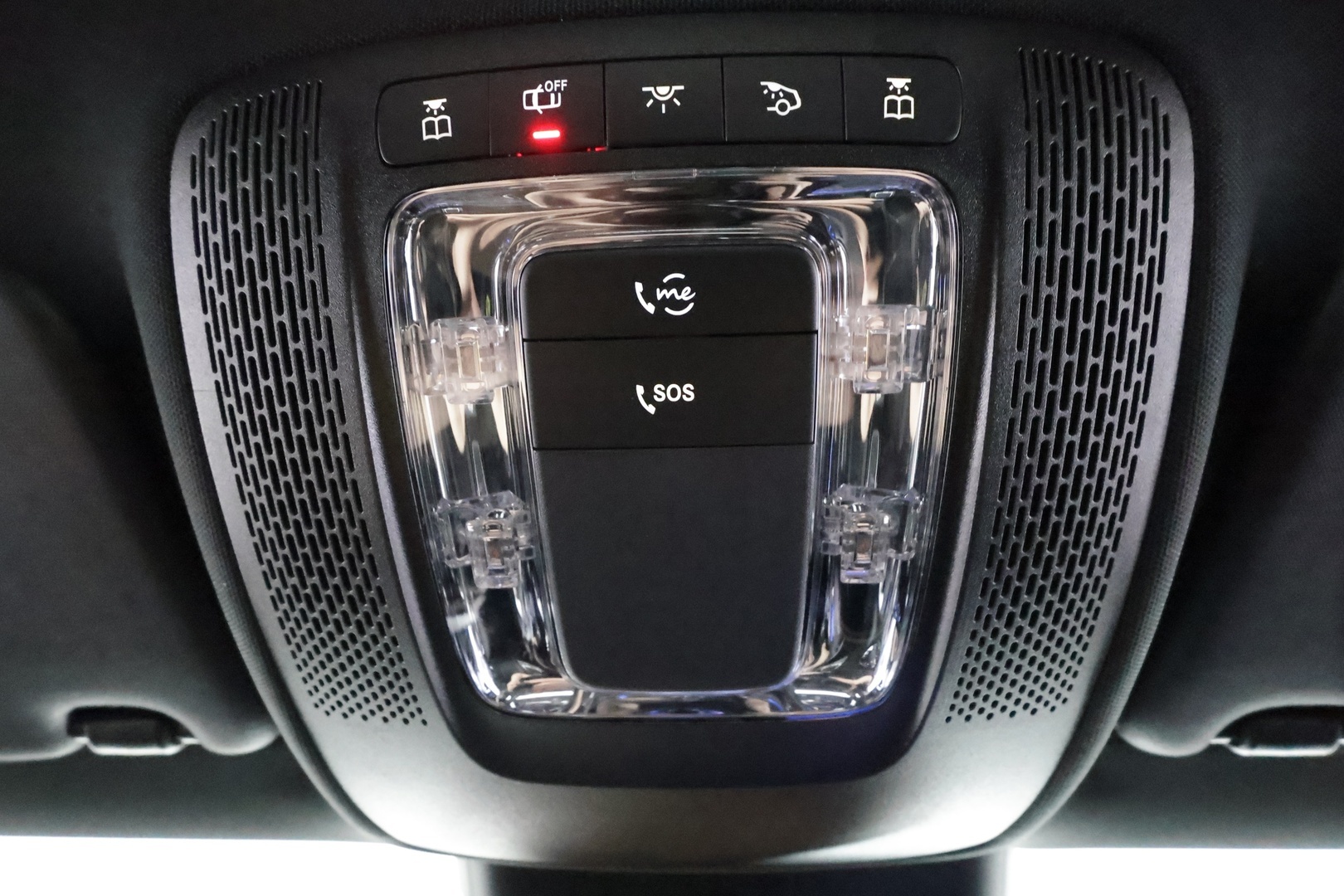 MERCEDES-BENZ A 2023