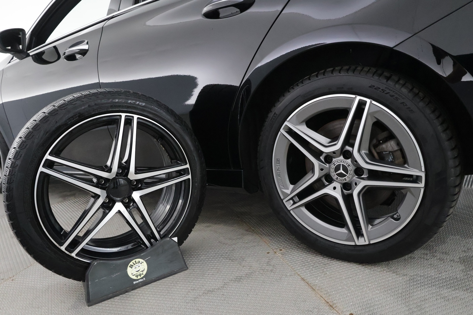 MERCEDES-BENZ A 2023