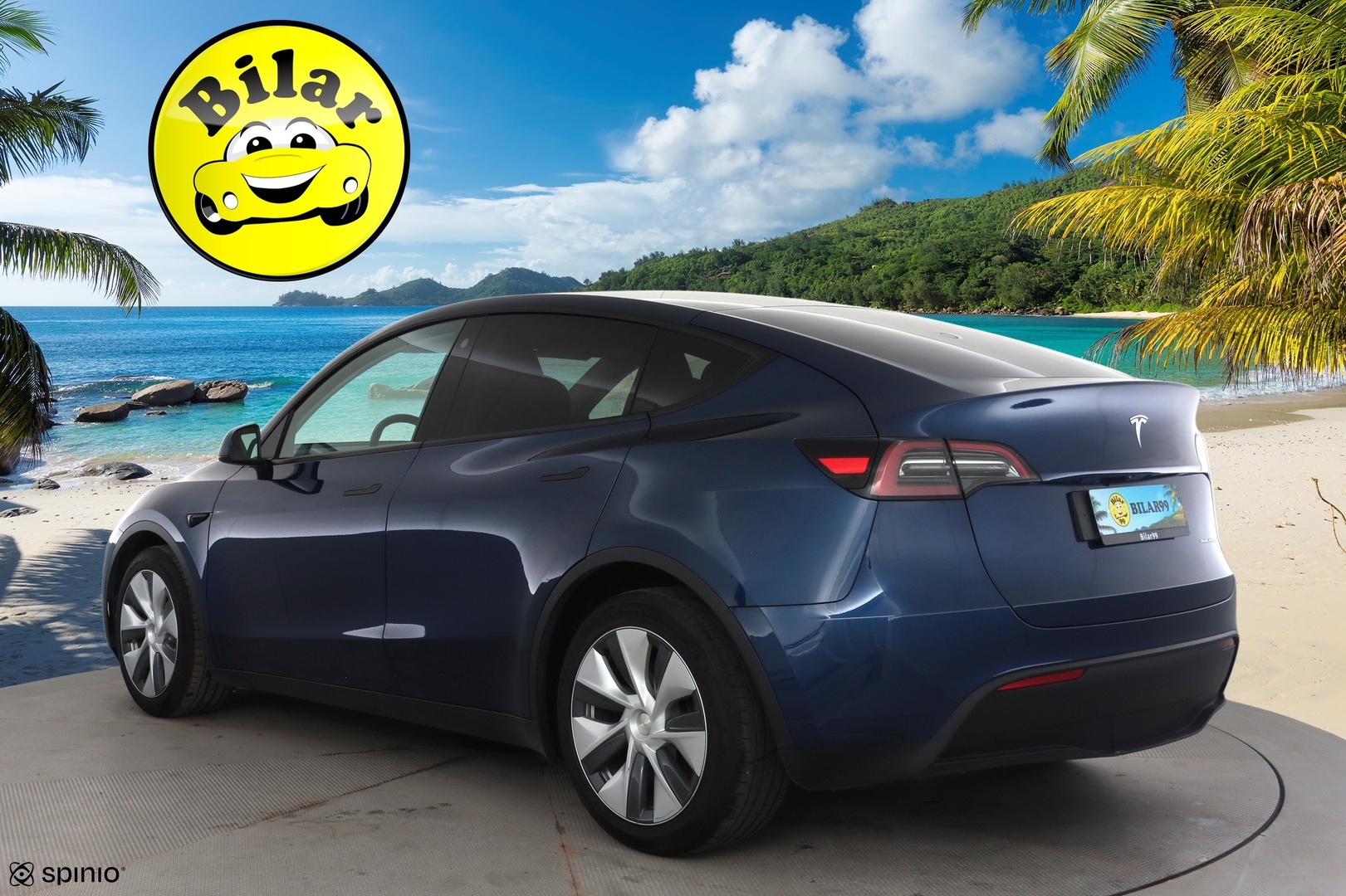 TESLA Model Y 2024