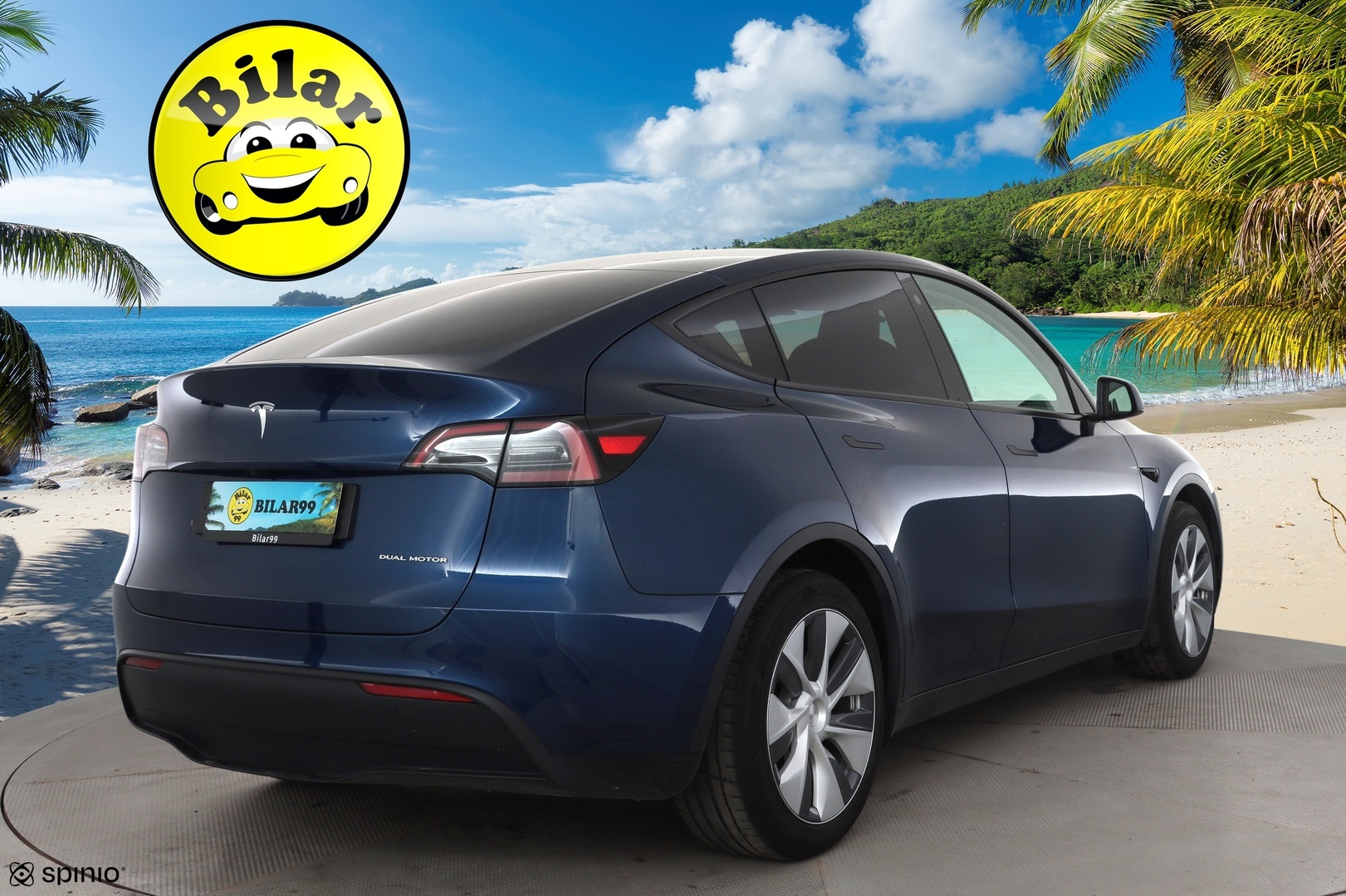 TESLA Model Y 2024
