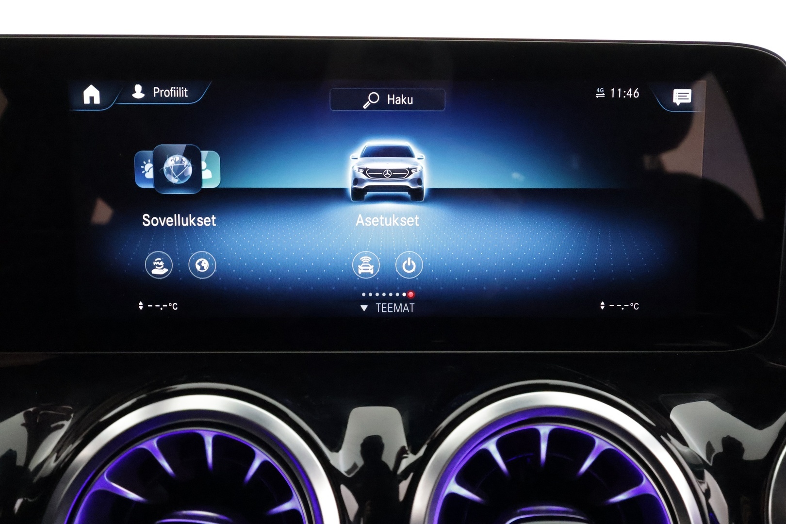 MERCEDES-BENZ EQA 2023