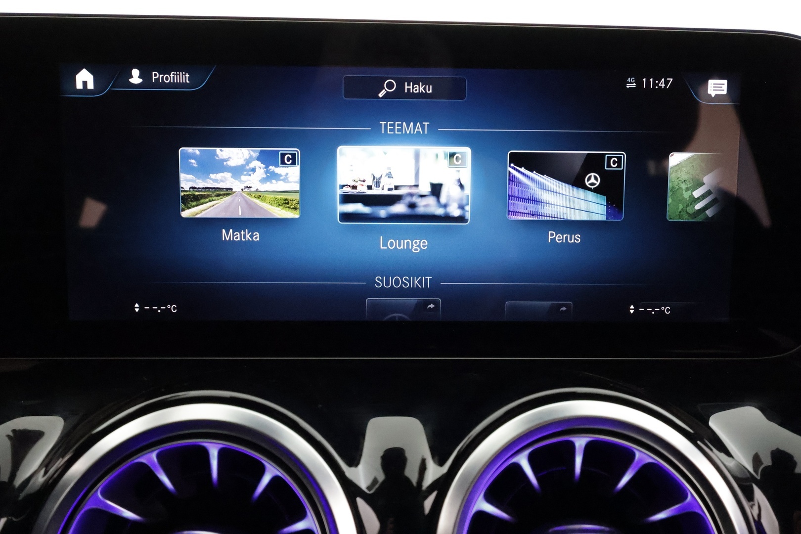MERCEDES-BENZ EQA 2023