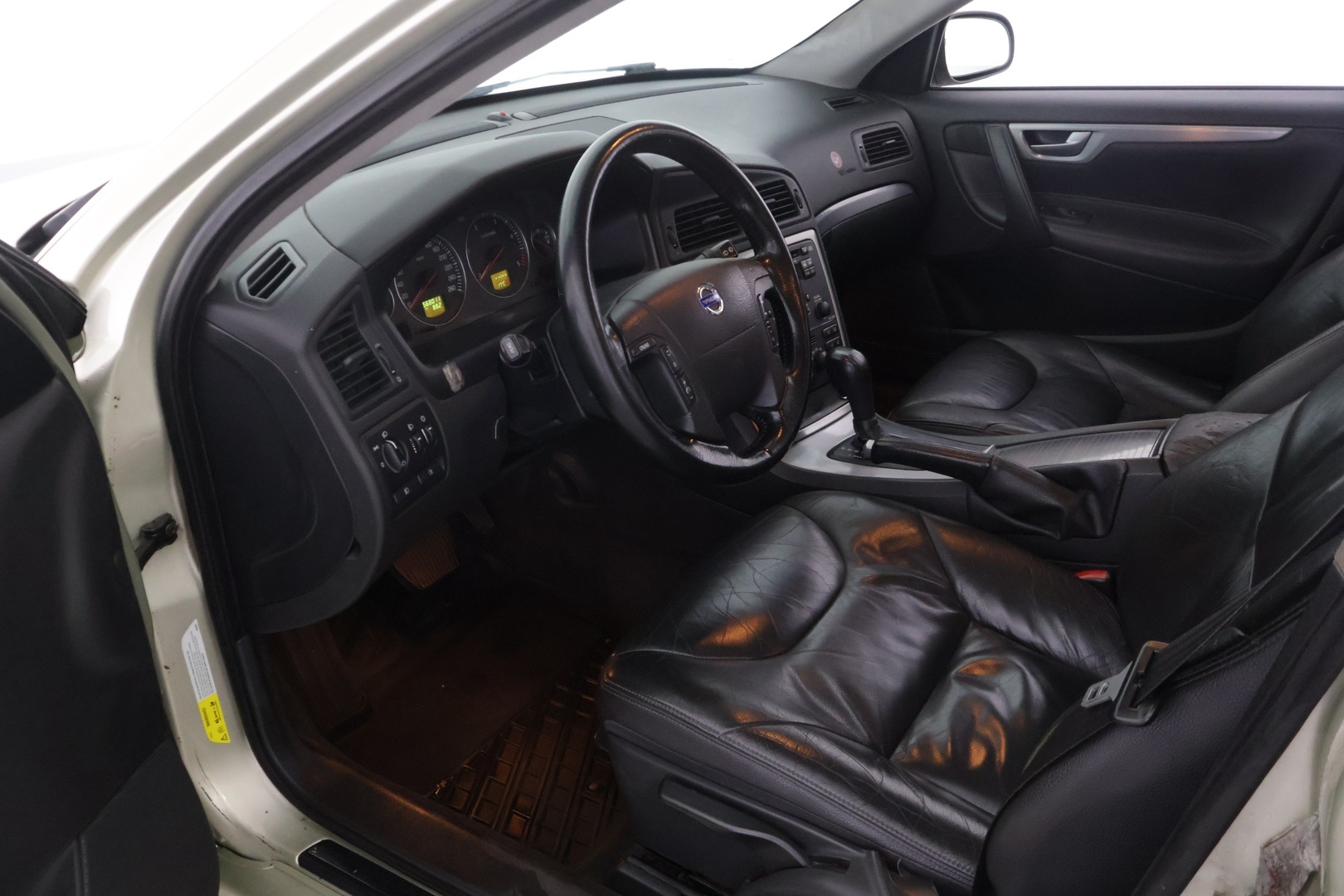 VOLVO V70 2005