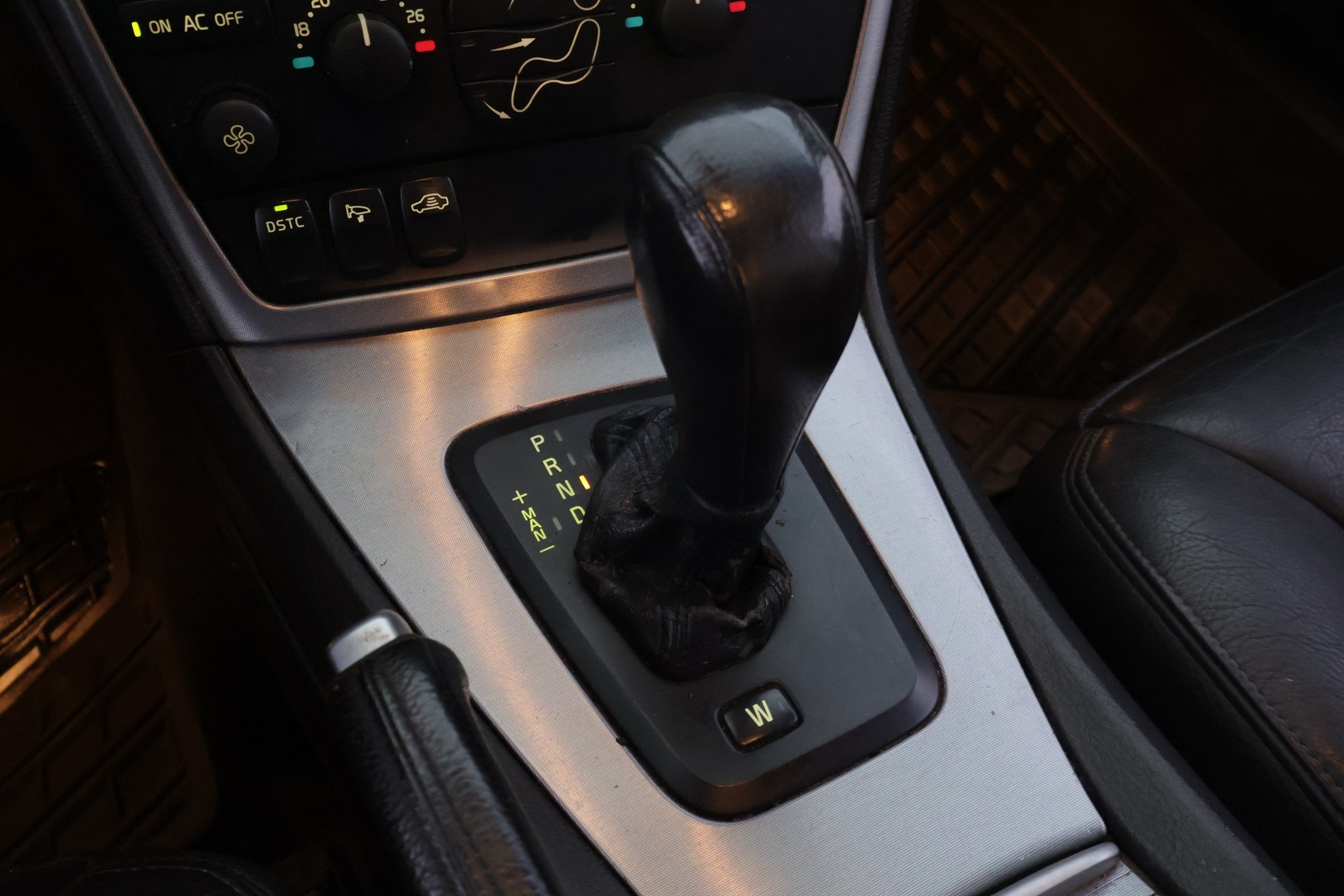 VOLVO V70 2005