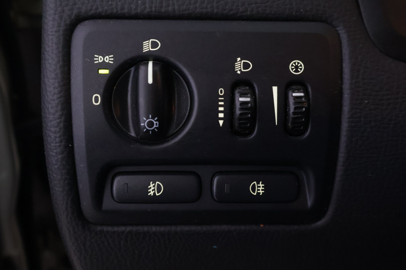 VOLVO V70 2005