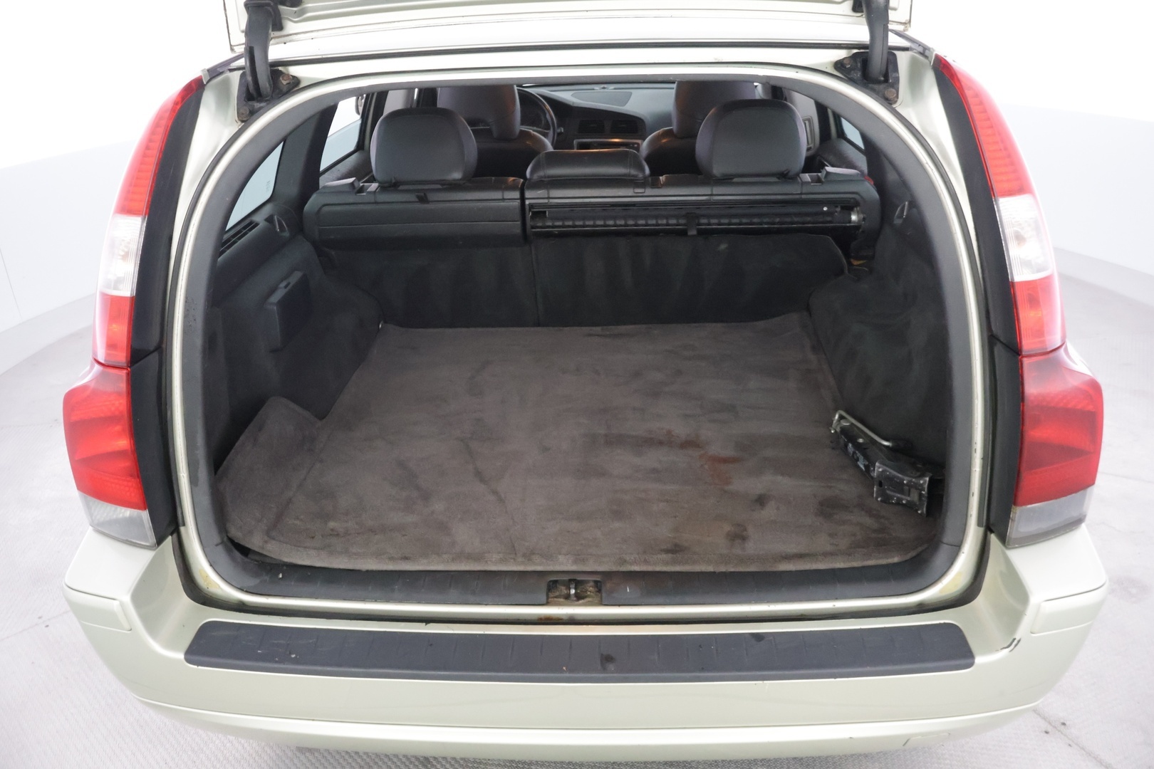 VOLVO V70 2005