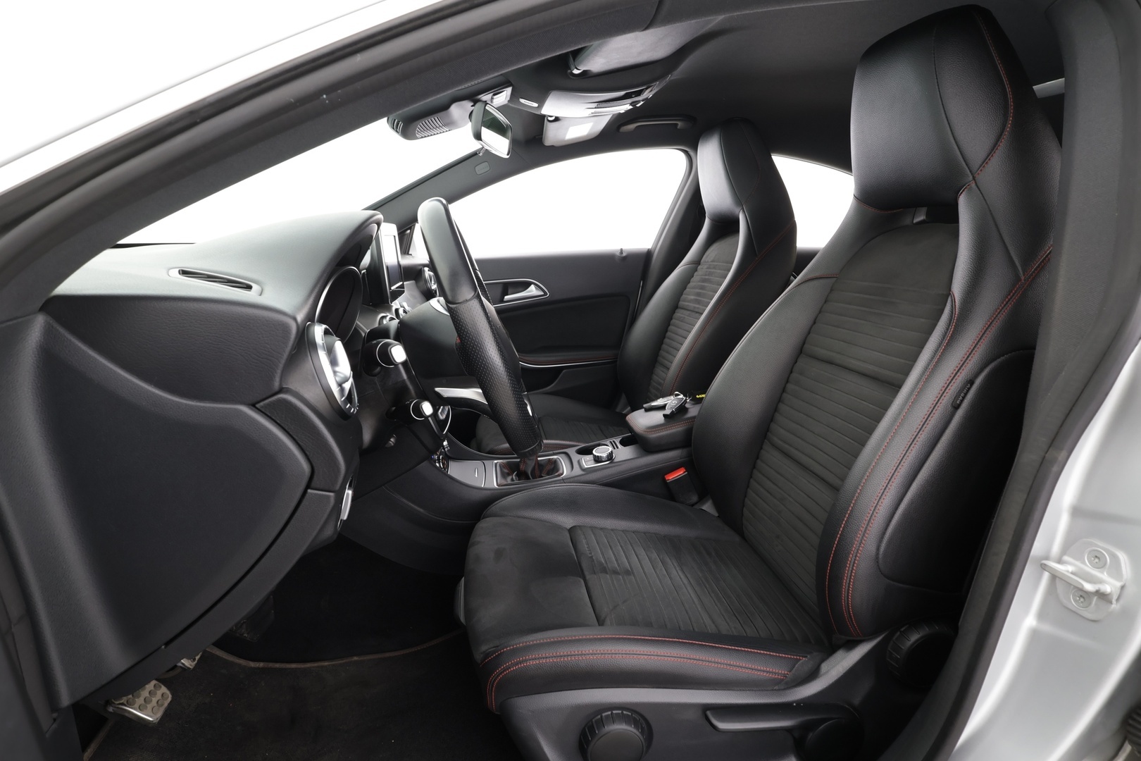 MERCEDES-BENZ CLA 2017