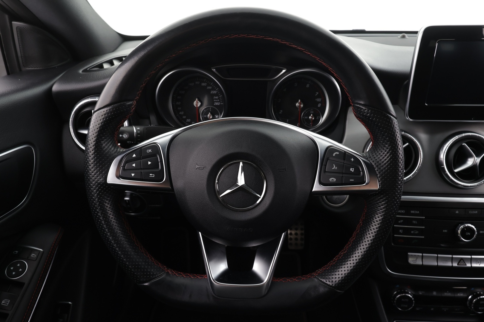 MERCEDES-BENZ CLA 2017