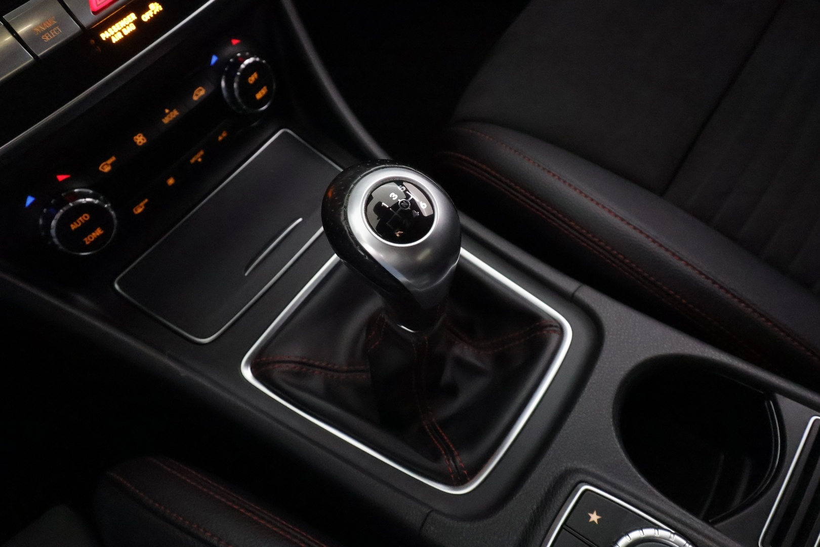 MERCEDES-BENZ CLA 2017