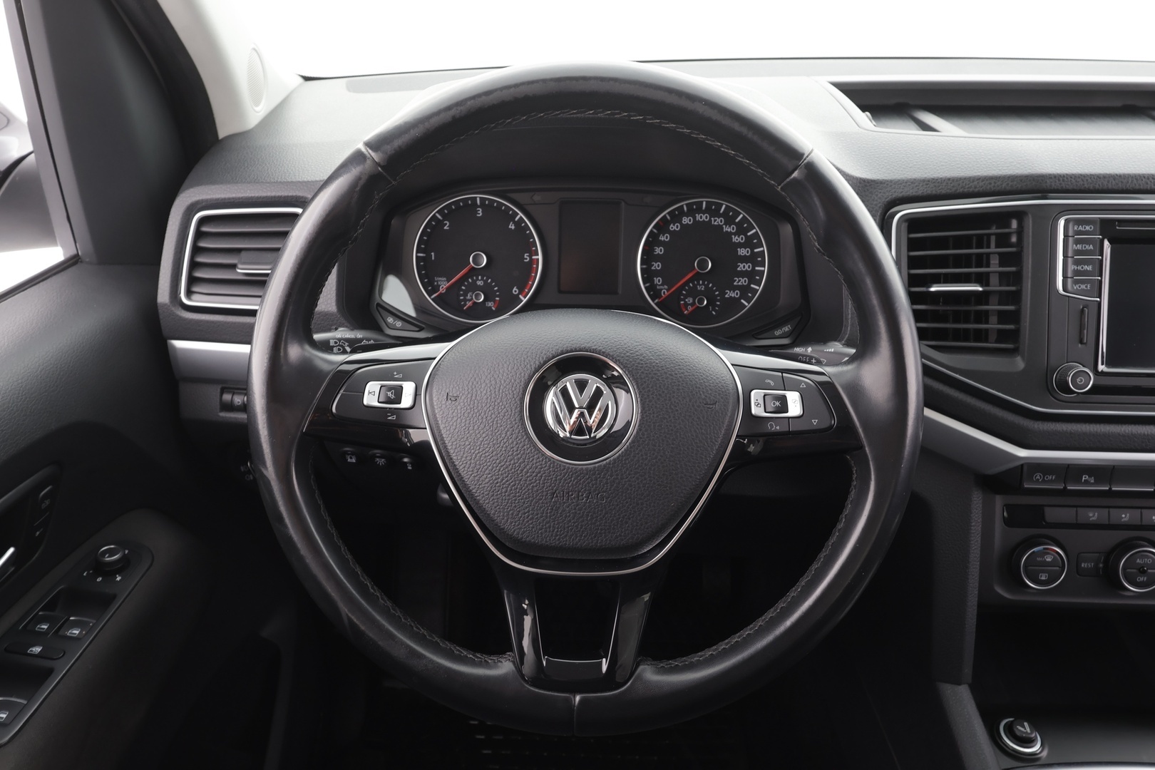 VOLKSWAGEN Amarok 2018