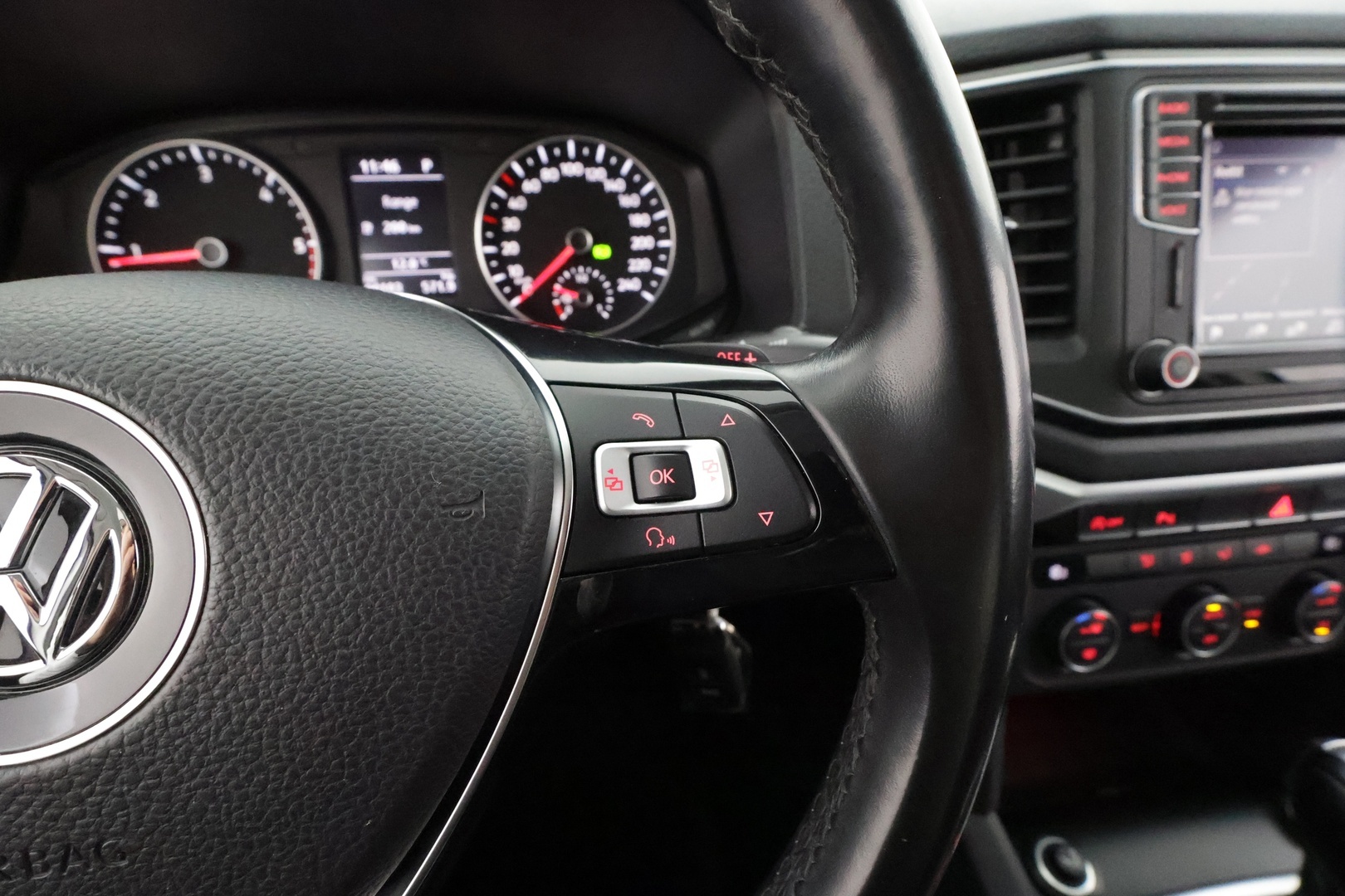 VOLKSWAGEN Amarok 2018