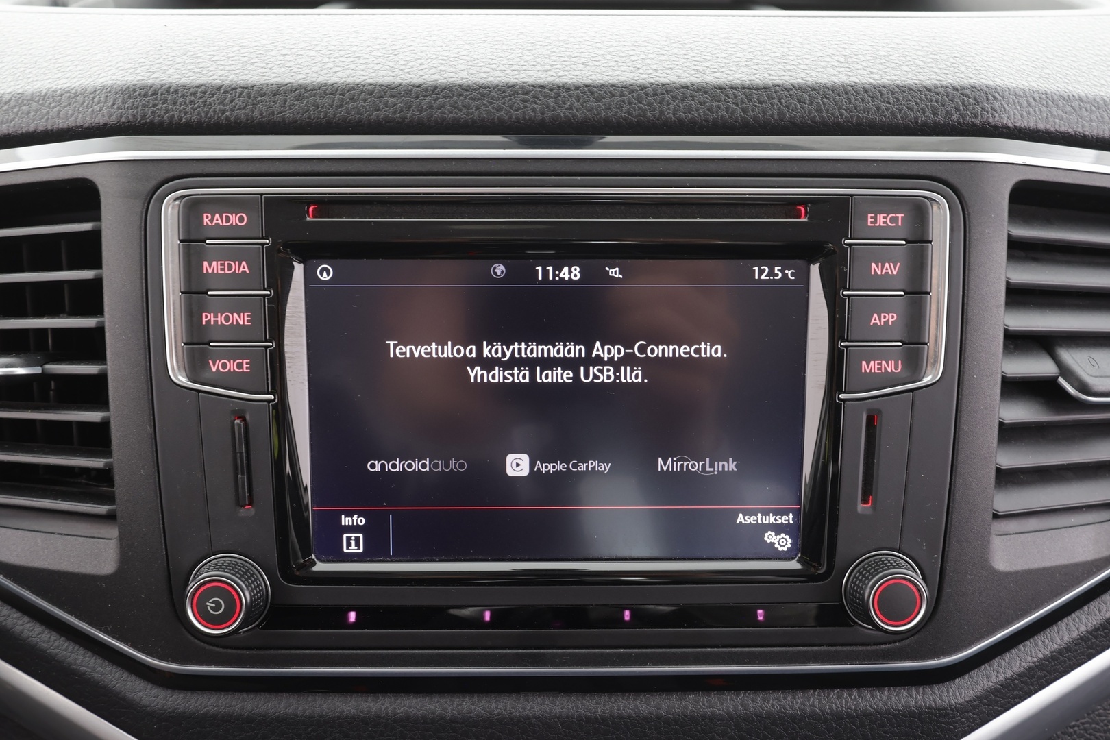 VOLKSWAGEN Amarok 2018