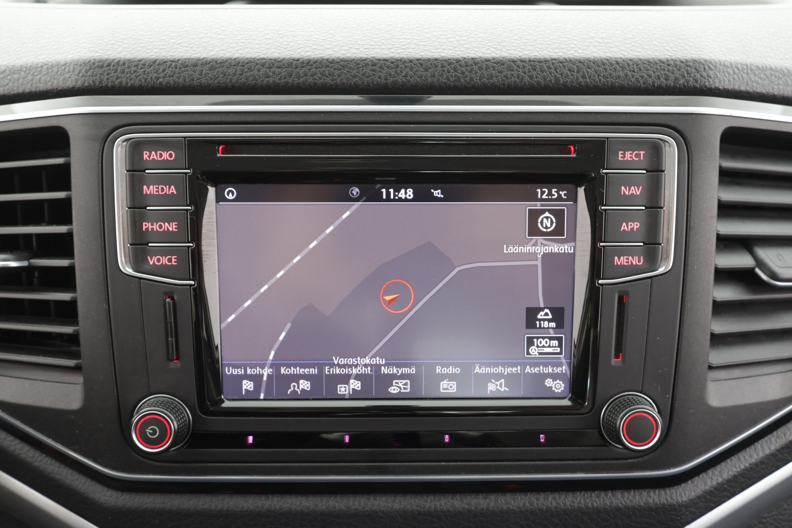 VOLKSWAGEN Amarok 2018