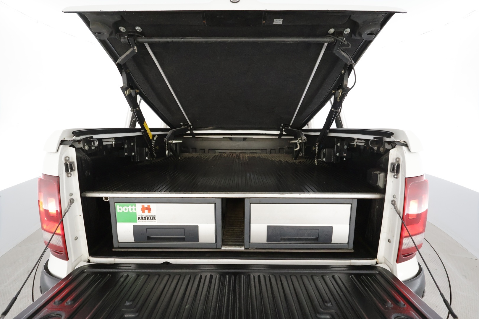 VOLKSWAGEN Amarok 2018