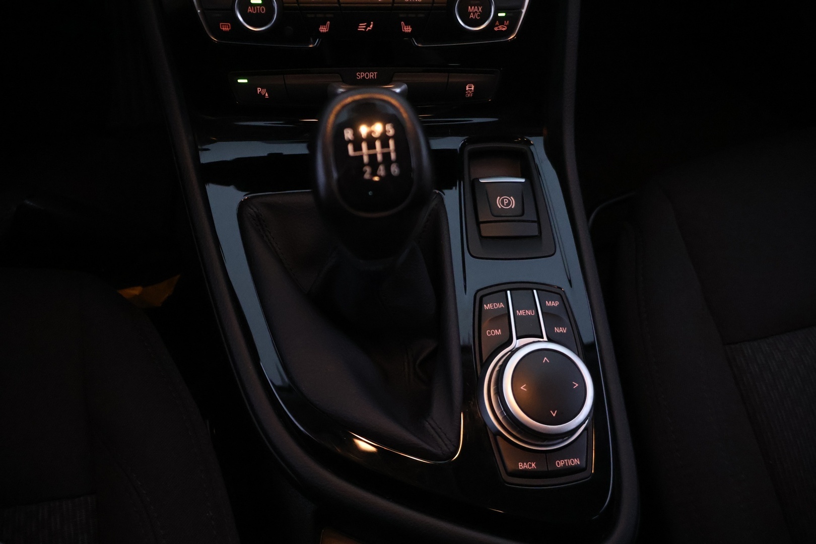 BMW 216 2020