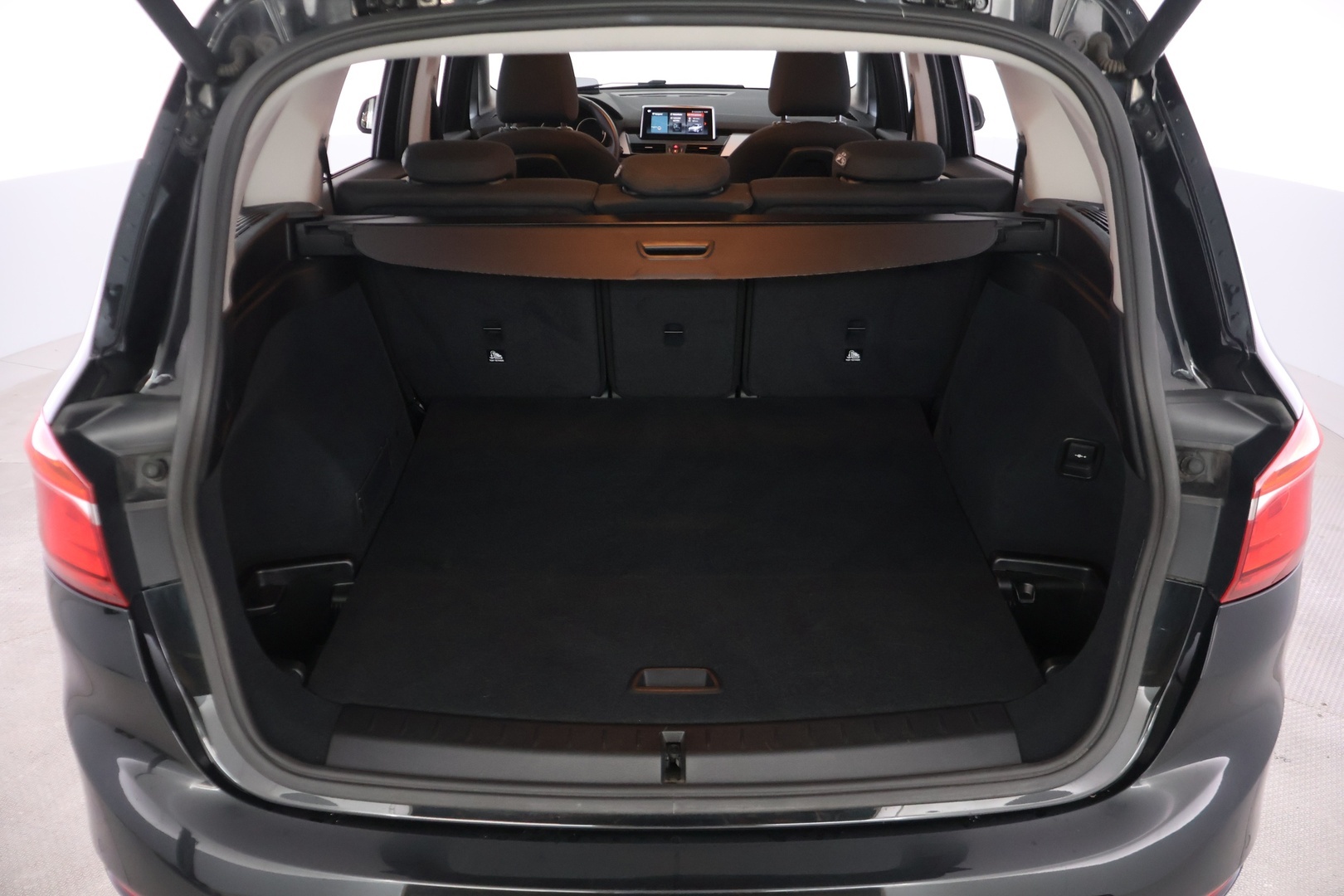 BMW 216 2020