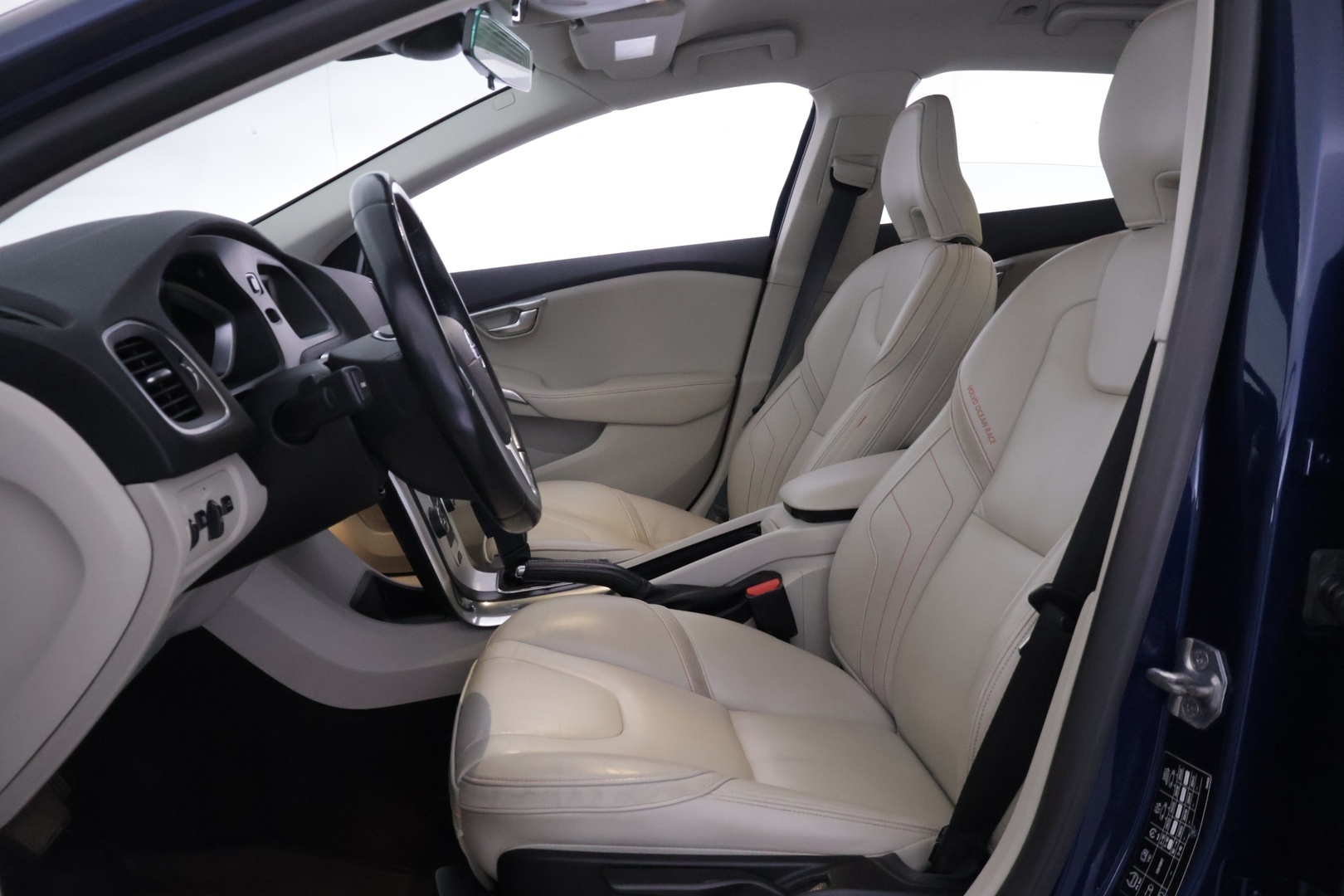 VOLVO V40 Cross Country 2015