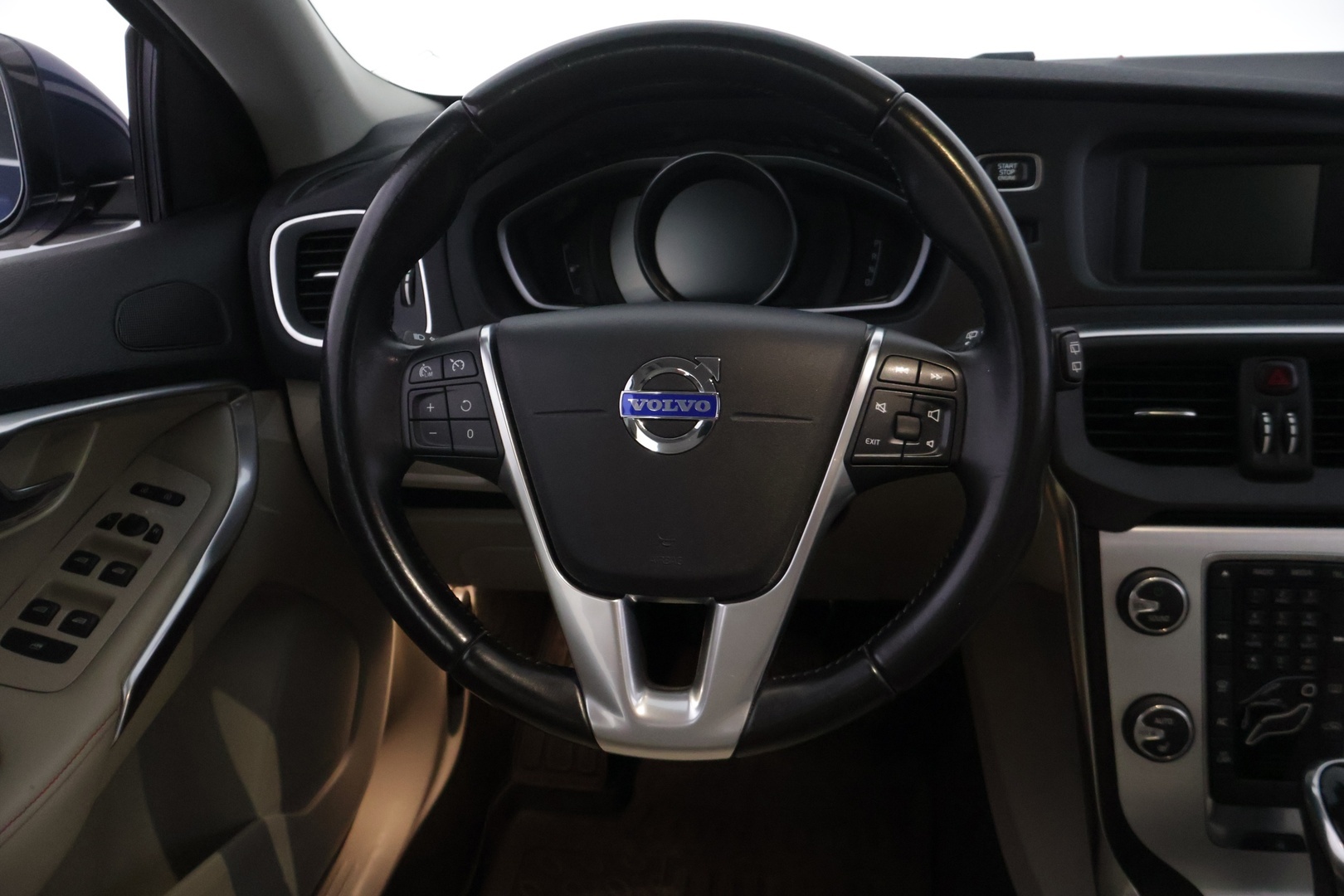 VOLVO V40 Cross Country 2015